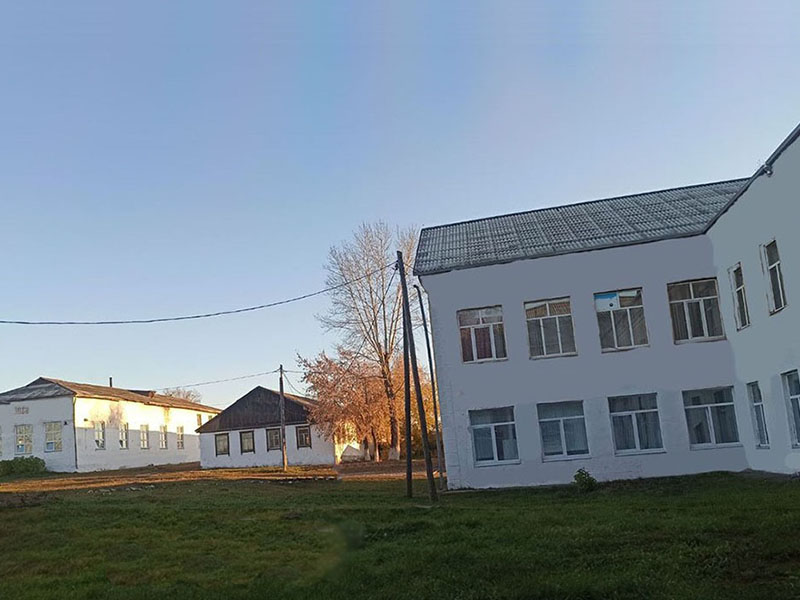 Фотография школы.